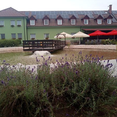 Land-Plan Hotel Toltestava Exterior foto